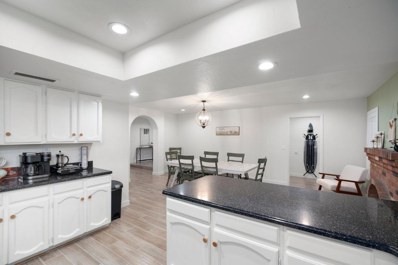 Large Pool With Diving Board, Remodeled 3Bdrm, Near State Farm Stdm And More! Peoria Exterior photo